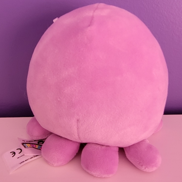 Wide Eyed Violet Squishmallow - Picture 2 of 2